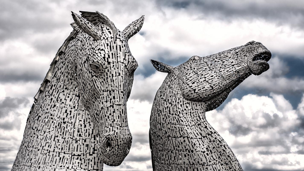 6 1 | 1st Class Chauffeuring Scotland | Chauffeur Hire Scotland | Wedding Chauffeur Scotland | Chauffeured Tours Scotland